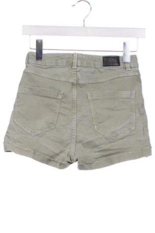 Damen Shorts Bershka, Größe S, Farbe Grün, Preis 9,99 €