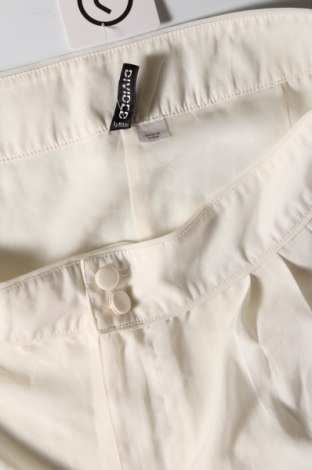 Pantaloni scurți de femei H&M Divided, Mărime XXL, Culoare Ecru, Preț 38,99 Lei