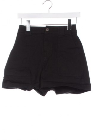 Damen Shorts Pull&Bear, Größe M, Farbe Schwarz, Preis 13,49 €