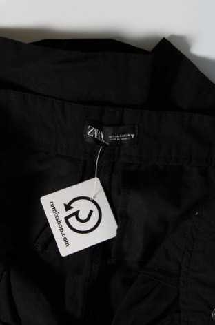 Pantaloni scurți de femei Zara, Mărime S, Culoare Negru, Preț 49,87 Lei