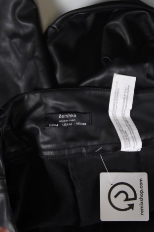 Női nadrág Bershka, Méret M, Szín Fekete, Ár 2 699 Ft