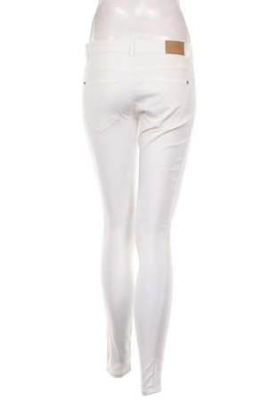 Pantaloni de femei Jacqueline De Yong, Mărime S, Culoare Alb, Preț 76,99 Lei