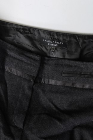 Damenhose Laura Ashley, Größe M, Farbe Schwarz, Preis 28,99 €