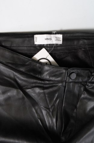 Pantaloni de femei Mango, Mărime S, Culoare Negru, Preț 111,99 Lei