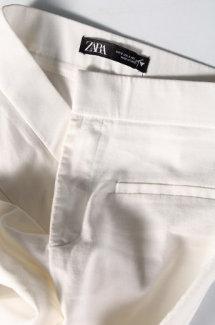 Pantaloni de femei Zara, Mărime S, Culoare Alb, Preț 68,88 Lei