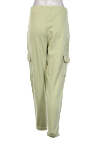 Pantaloni trening de femei Clockhouse, Mărime S, Culoare Verde, Preț 48,99 Lei