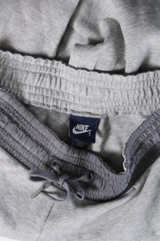 Dámské tepláky Nike, Velikost S, Barva Šedá, Cena  659,00 Kč