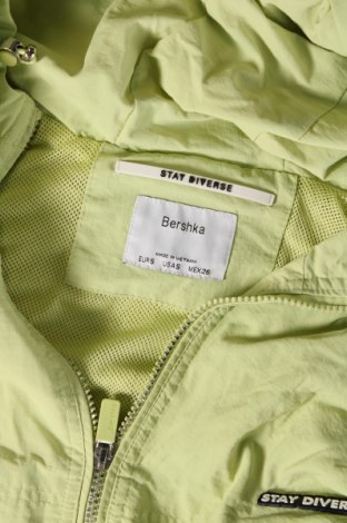 Geacă de femei Bershka, Mărime S, Culoare Verde, Preț 122,45 Lei