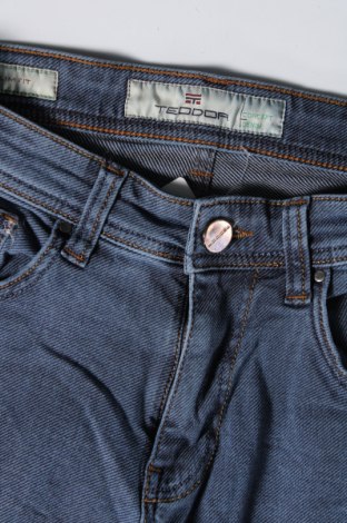 Herren Jeans Teodor, Größe M, Farbe Blau, Preis 24,55 €