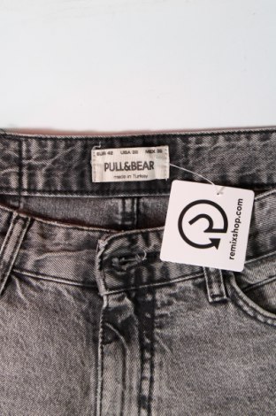 Мъжки къс панталон Pull&Bear, Размер M, Цвят Черен, Цена 29,00 лв.