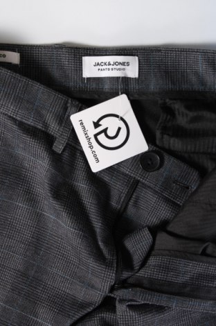 Herrenhose Jack & Jones, Größe M, Farbe Mehrfarbig, Preis 20,97 €