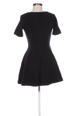 Rochie H&M, Mărime S, Culoare Negru, Preț 95,99 Lei