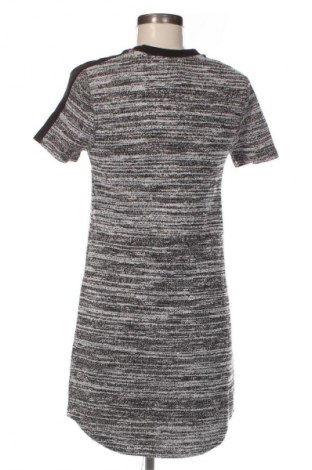 Kleid New Look, Größe S, Farbe Grau, Preis 4,99 €