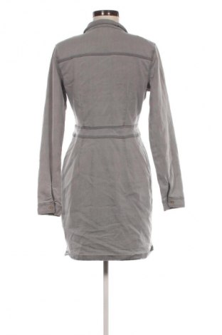 Kleid Numph, Größe M, Farbe Grau, Preis 27,49 €