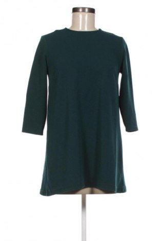 Kleid Stradivarius, Größe S, Farbe Grün, Preis € 20,49