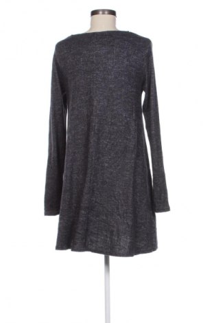 Kleid Stradivarius, Größe L, Farbe Grau, Preis 10,49 €