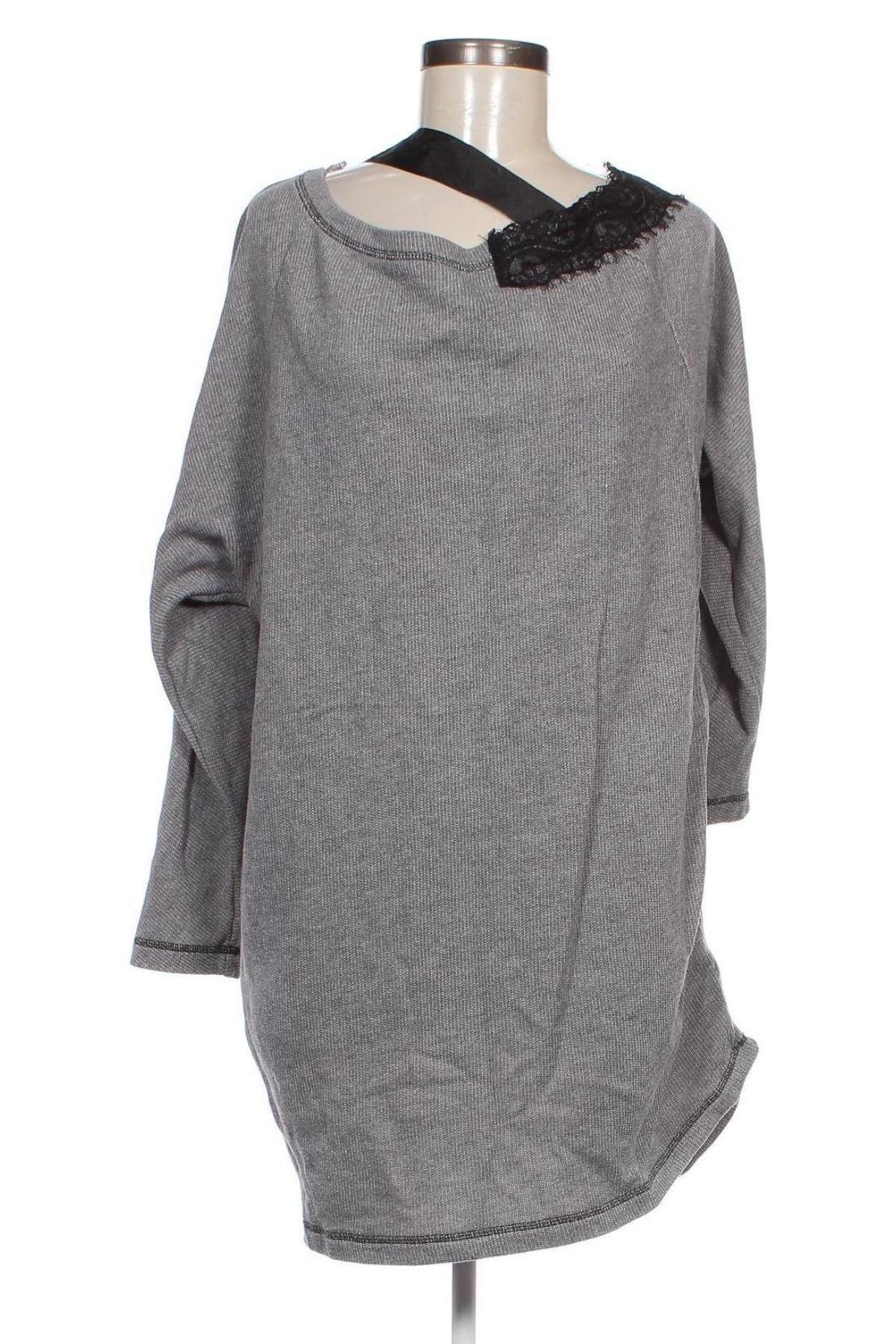 Damen Shirt Mat., Größe M, Farbe Grau, Preis € 45,52