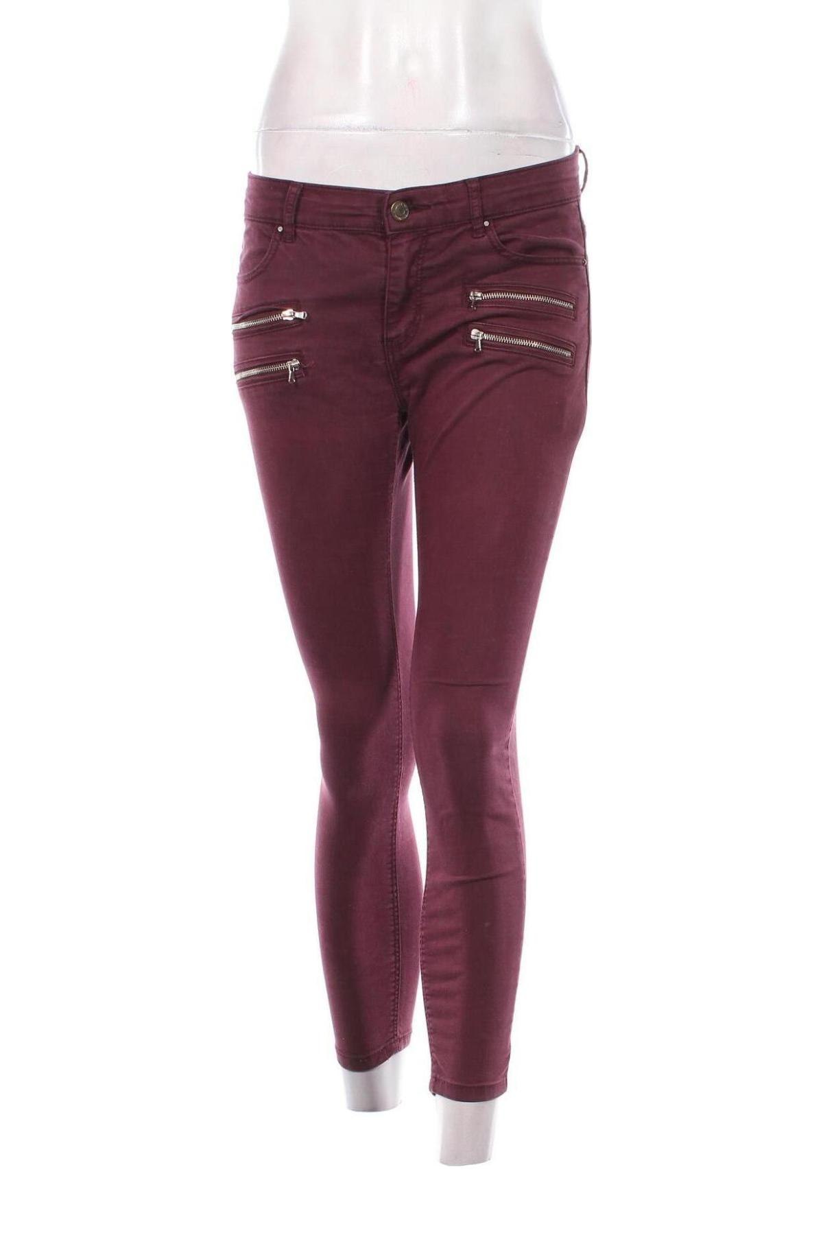 Damskie jeansy Stradivarius, Rozmiar M, Kolor Czerwony, Cena 39,99 zł