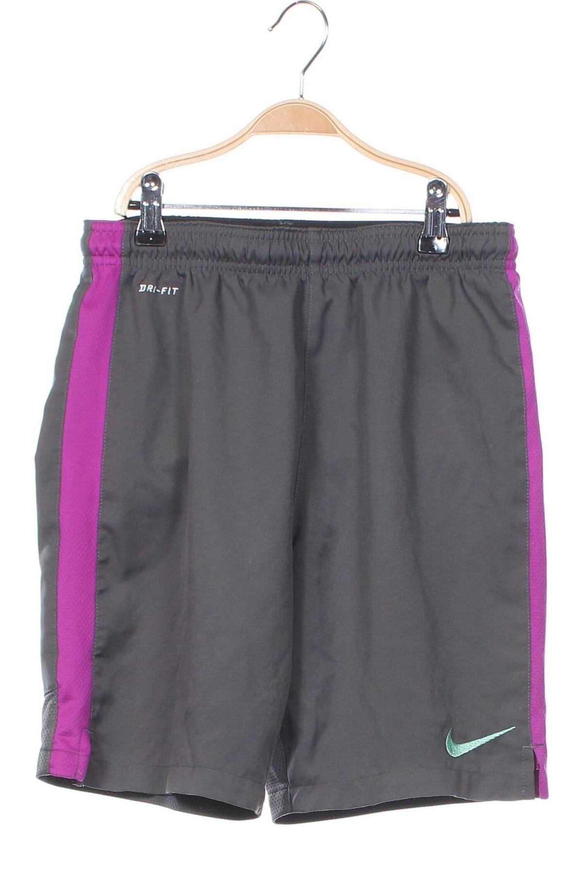 Kinder Shorts Nike, Größe 11-12y/ 152-158 cm, Farbe Grau, Preis 9,49 €