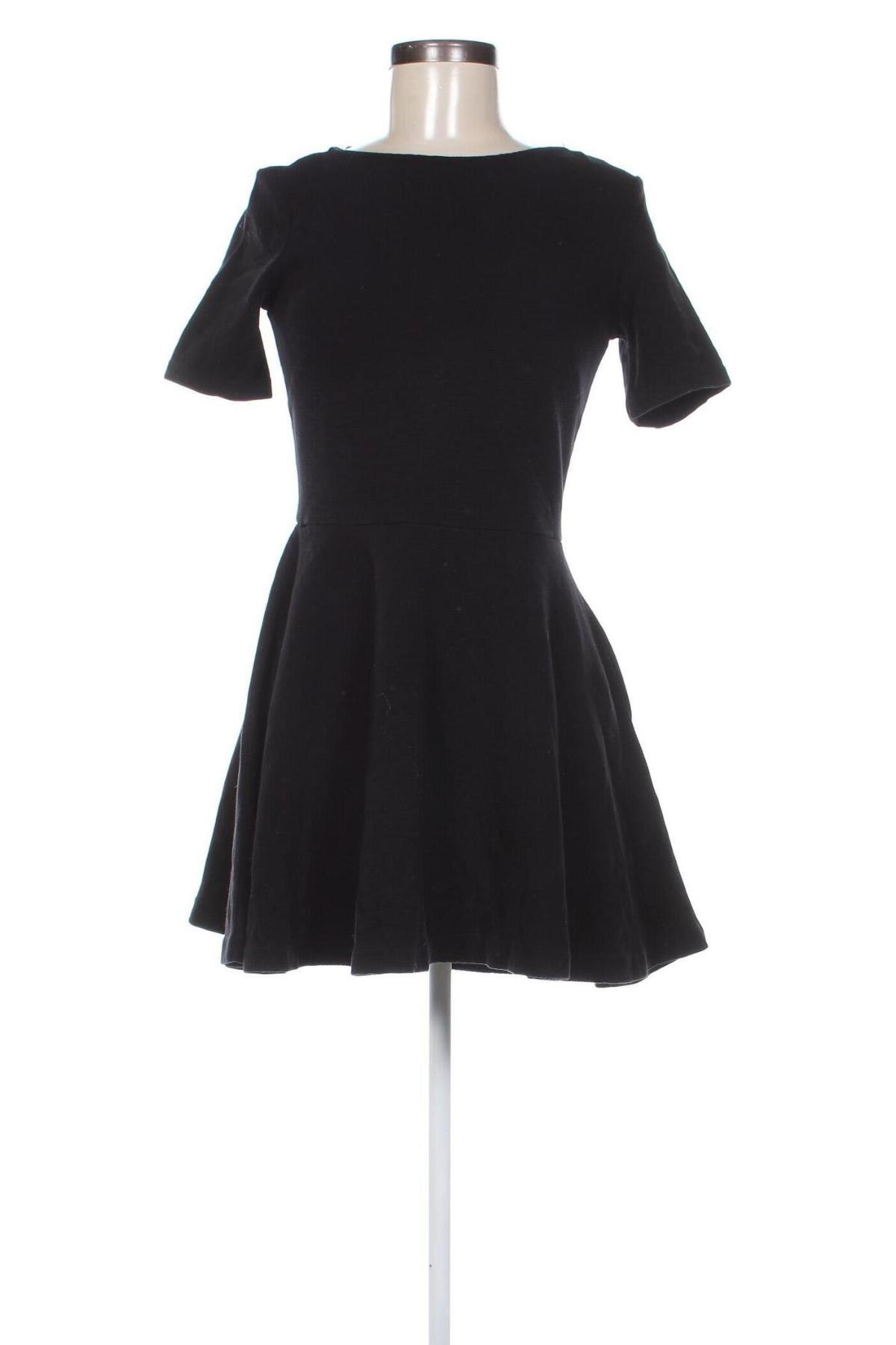 Rochie H&M, Mărime S, Culoare Negru, Preț 95,99 Lei