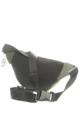 Чанта Tommy Hilfiger, Цвят Зелен, Цена 127,99 лв.