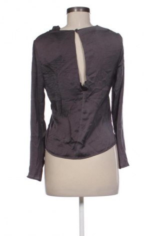 Dámska blúza ASOS, Veľkosť S, Farba Sivá, Cena  17,39 €