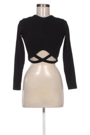 Дамска блуза Bershka, Размер S, Цвят Черен, Цена 12,99 лв.