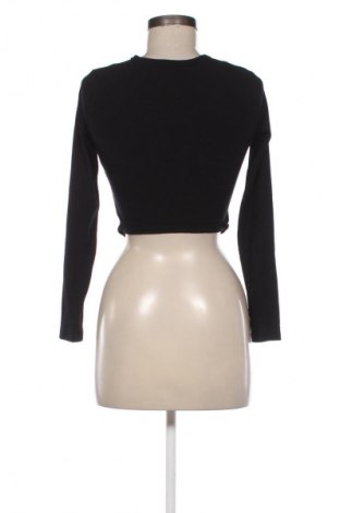 Дамска блуза Bershka, Размер S, Цвят Черен, Цена 12,99 лв.