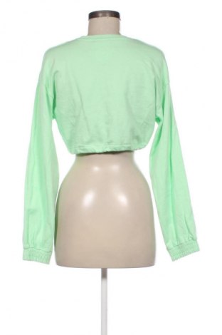 Дамска блуза Bershka, Размер S, Цвят Зелен, Цена 12,99 лв.
