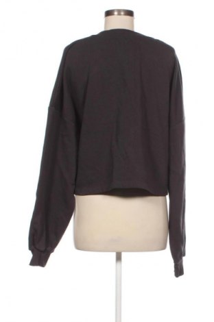 Дамска блуза Gina Tricot, Размер XL, Цвят Сив, Цена 33,24 лв.