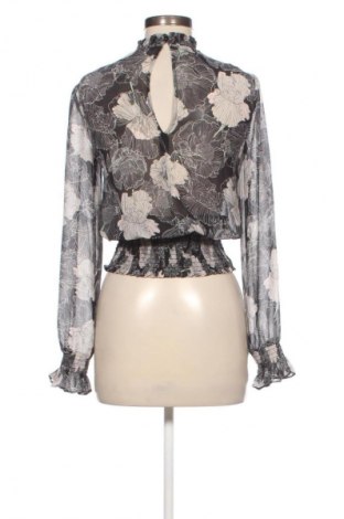 Дамска блуза Guess, Размер S, Цвят Многоцветен, Цена 44,00 лв.