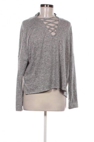 Дамска блуза Heart & Hips, Размер M, Цвят Сив, Цена 15,99 лв.