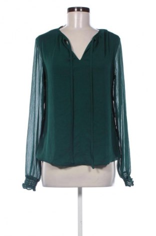 Дамска блуза Mohito, Размер XS, Цвят Зелен, Цена 19,14 лв.