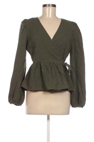 Дамска блуза ONLY, Размер S, Цвят Многоцветен, Цена 7,99 лв.