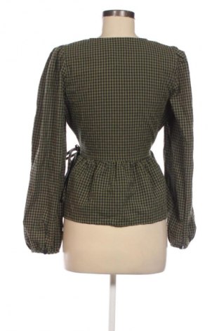 Дамска блуза ONLY, Размер S, Цвят Многоцветен, Цена 7,99 лв.