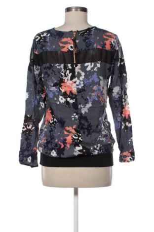 Дамска блуза ONLY, Размер S, Цвят Многоцветен, Цена 9,99 лв.