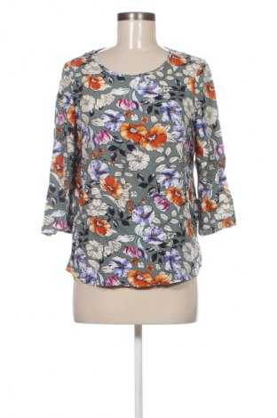 Дамска блуза ONLY, Размер S, Цвят Многоцветен, Цена 13,99 лв.