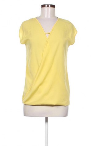Damen Shirt Orsay, Größe S, Farbe Golden, Preis € 9,74