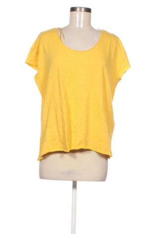 Дамска блуза Pull&Bear, Размер XL, Цвят Жълт, Цена 19,55 лв.