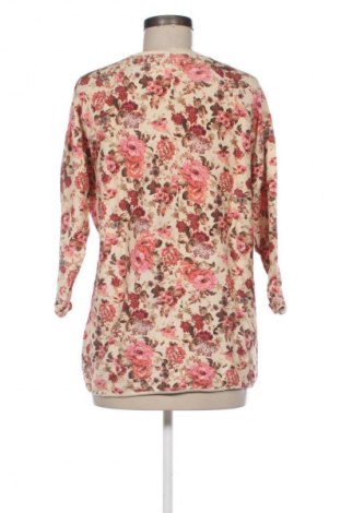 Дамска блуза Pull&Bear, Размер L, Цвят Многоцветен, Цена 19,99 лв.