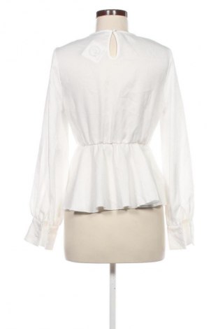 Дамска блуза SHEIN, Размер S, Цвят Бял, Цена 11,99 лв.