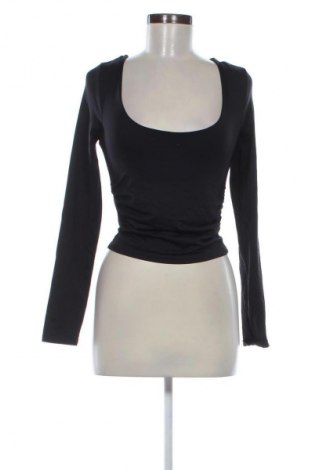 Дамска блуза Stradivarius, Размер M, Цвят Черен, Цена 12,99 лв.