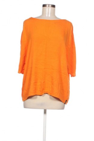 Дамска блуза Superdry, Размер M, Цвят Оранжев, Цена 30,89 лв.