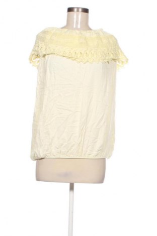 Дамска блуза Unbranded, Размер L, Цвят Жълт, Цена 10,00 лв.