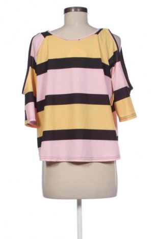 Дамска блуза Unbranded, Размер M, Цвят Многоцветен, Цена 19,00 лв.