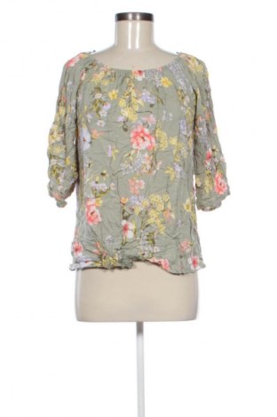Дамска блуза Unbranded, Размер S, Цвят Многоцветен, Цена 13,99 лв.