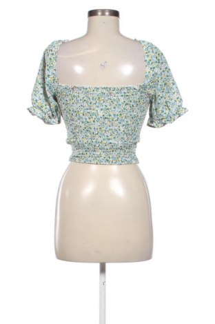 Дамска блуза Unbranded, Размер M, Цвят Многоцветен, Цена 19,00 лв.