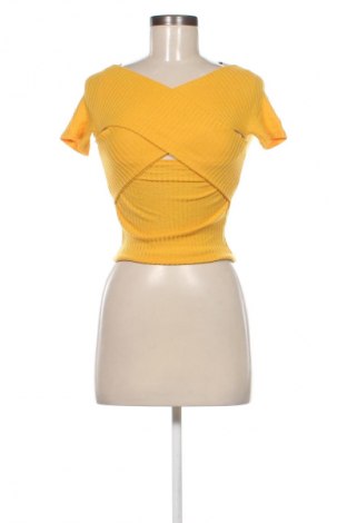 Дамска блуза Unbranded, Размер S, Цвят Жълт, Цена 4,99 лв.