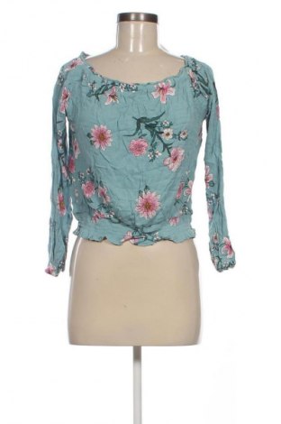 Дамска блуза Unbranded, Размер S, Цвят Многоцветен, Цена 13,99 лв.