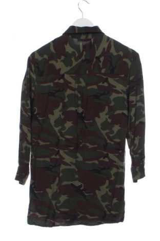 Дамска риза Bershka, Размер XS, Цвят Многоцветен, Цена 16,99 лв.